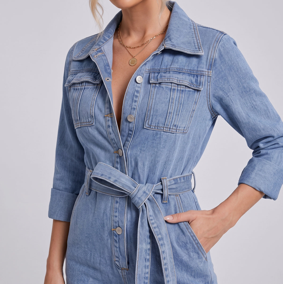 Lilou | Denim Jumpsuit met knoopsluiting en ceintuur