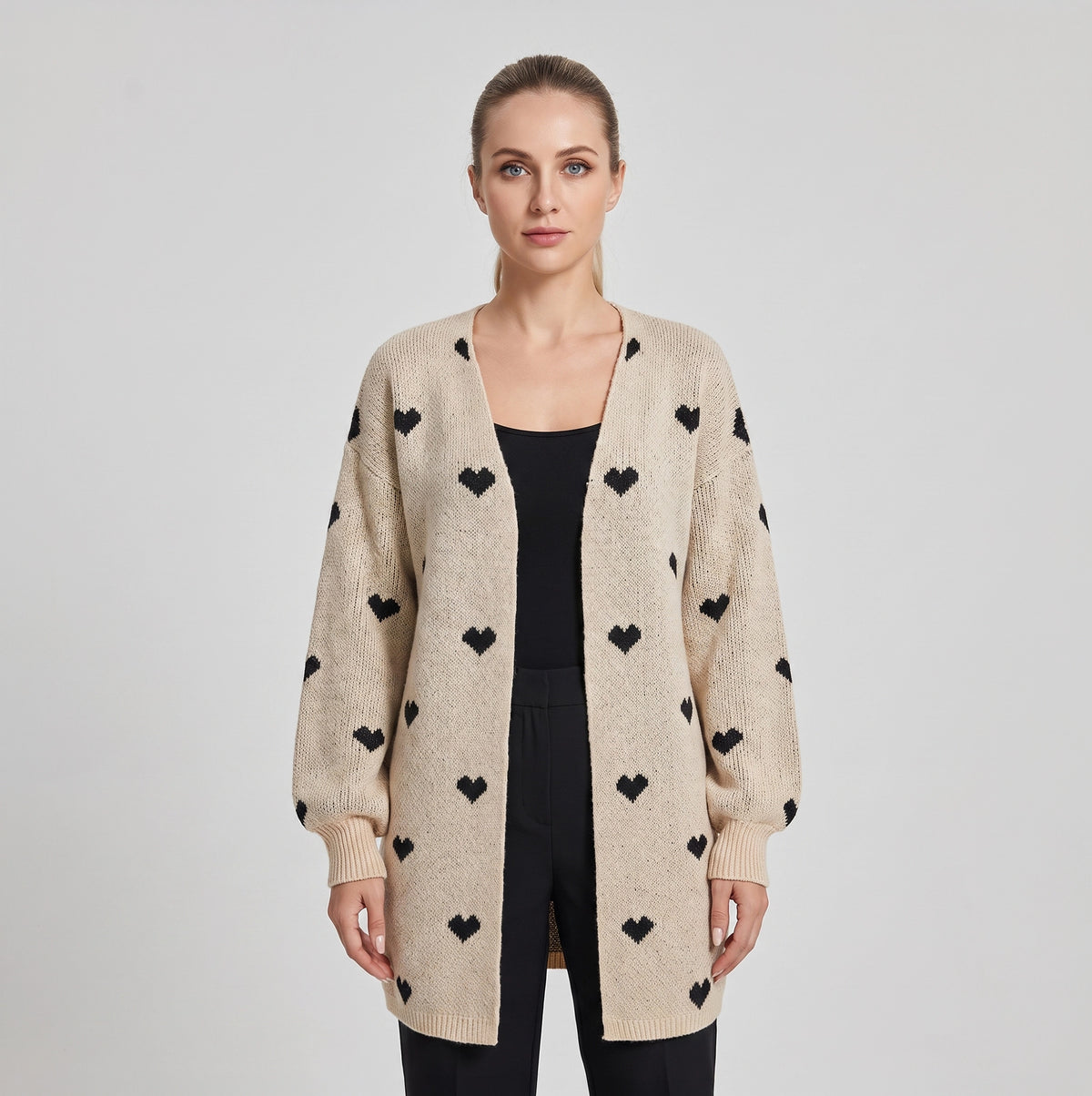 Sequoia | Gebreide damesvest met hartpatroon